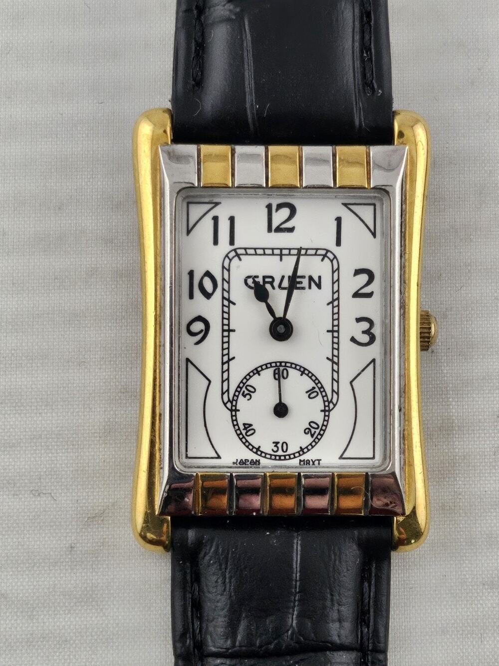 Ladies Vintage Rare Gruen Quartz Watch Small Second New Battery & Band Runs